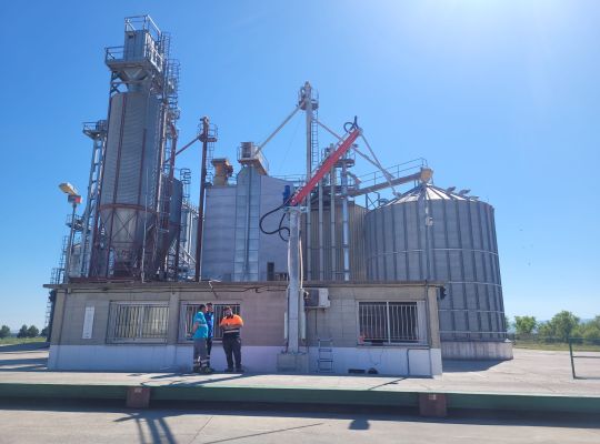 Falcon truck sampler - Spain