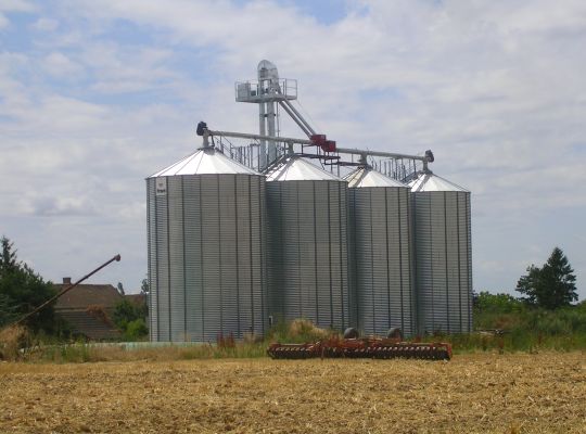 Stockage 1000 T, manutention 100 T/h