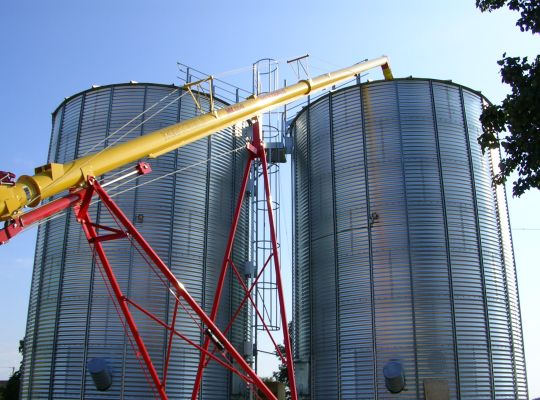 Stockage 2x260 T, vis sur chariot 60 T/h