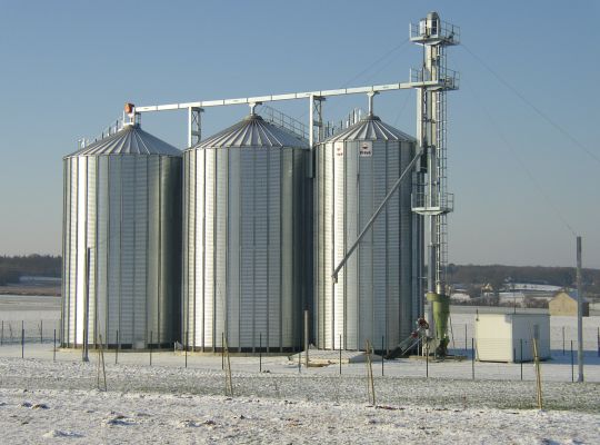 Stockage 830 T, manutention 100 T/h