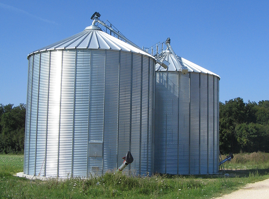 Stockage 2x300 T avec vis de toit