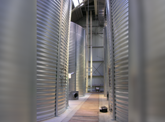 Stockage intérieur 6x250 T